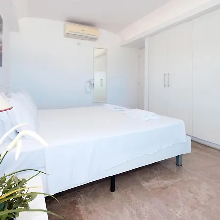 Marina - Beachfront Appartement *